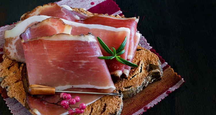 Schinkenspeck – die würzige Krone österreichischer Genusskultur